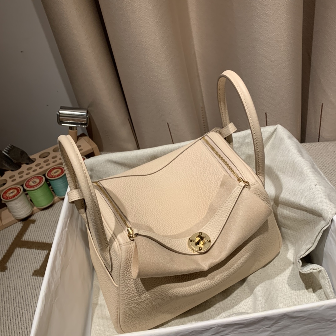 에르메스 린디백26 트렌치 금장 끌레망스 가죽